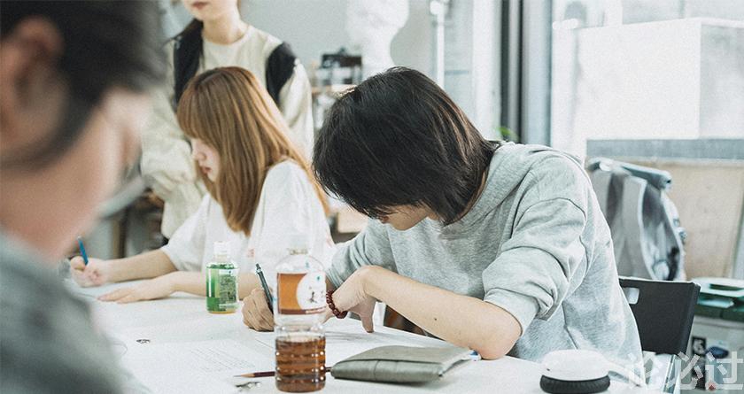 论必过降AIGC，AI降重，智能降重